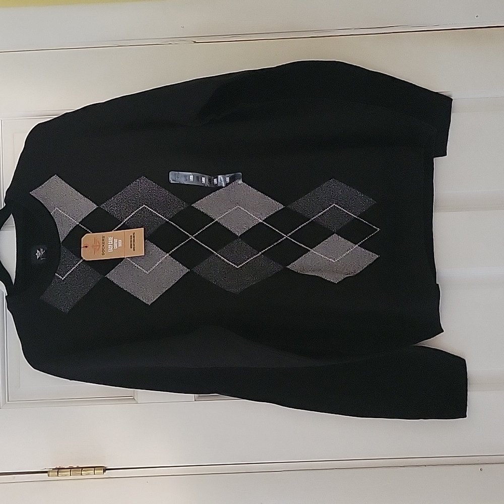 NWT DOCKERS Men's Sweater w/Plaid Design